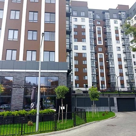 Vip Apartment У Центрі Міста, Новобуджк Театральний,Дуже Простора روفنو المظهر الخارجي الصورة