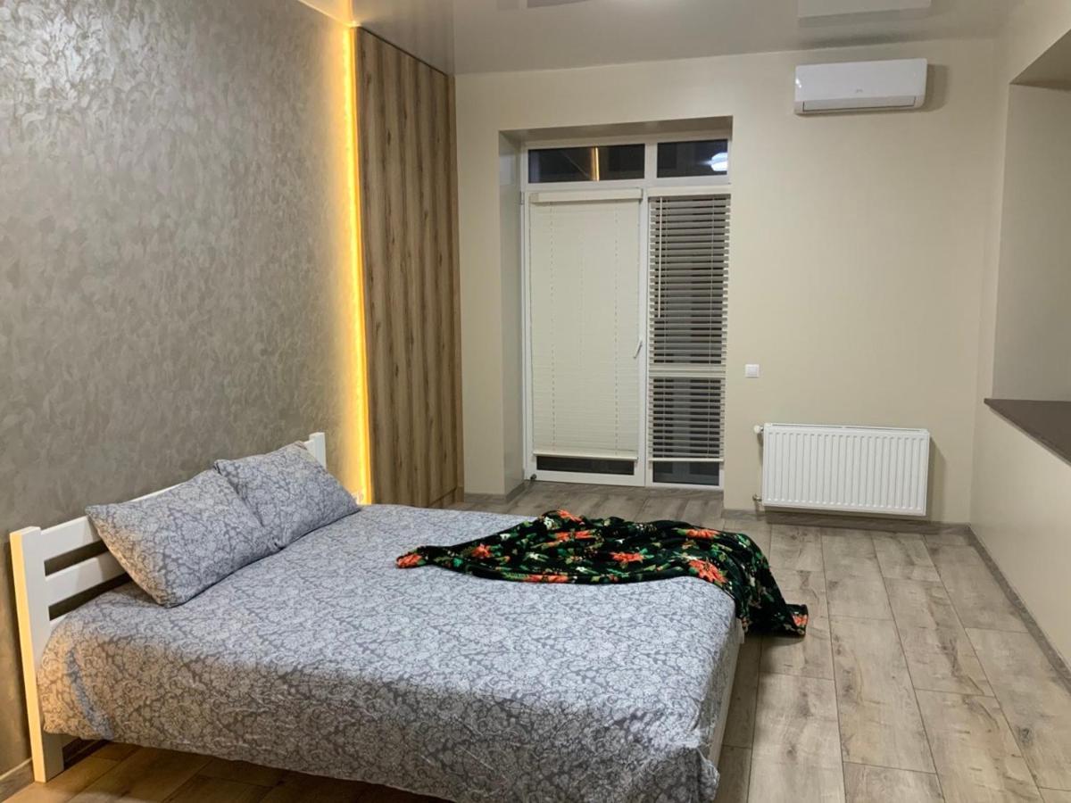 Vip Apartment У Центрі Міста, Новобуджк Театральний,Дуже Простора روفنو المظهر الخارجي الصورة