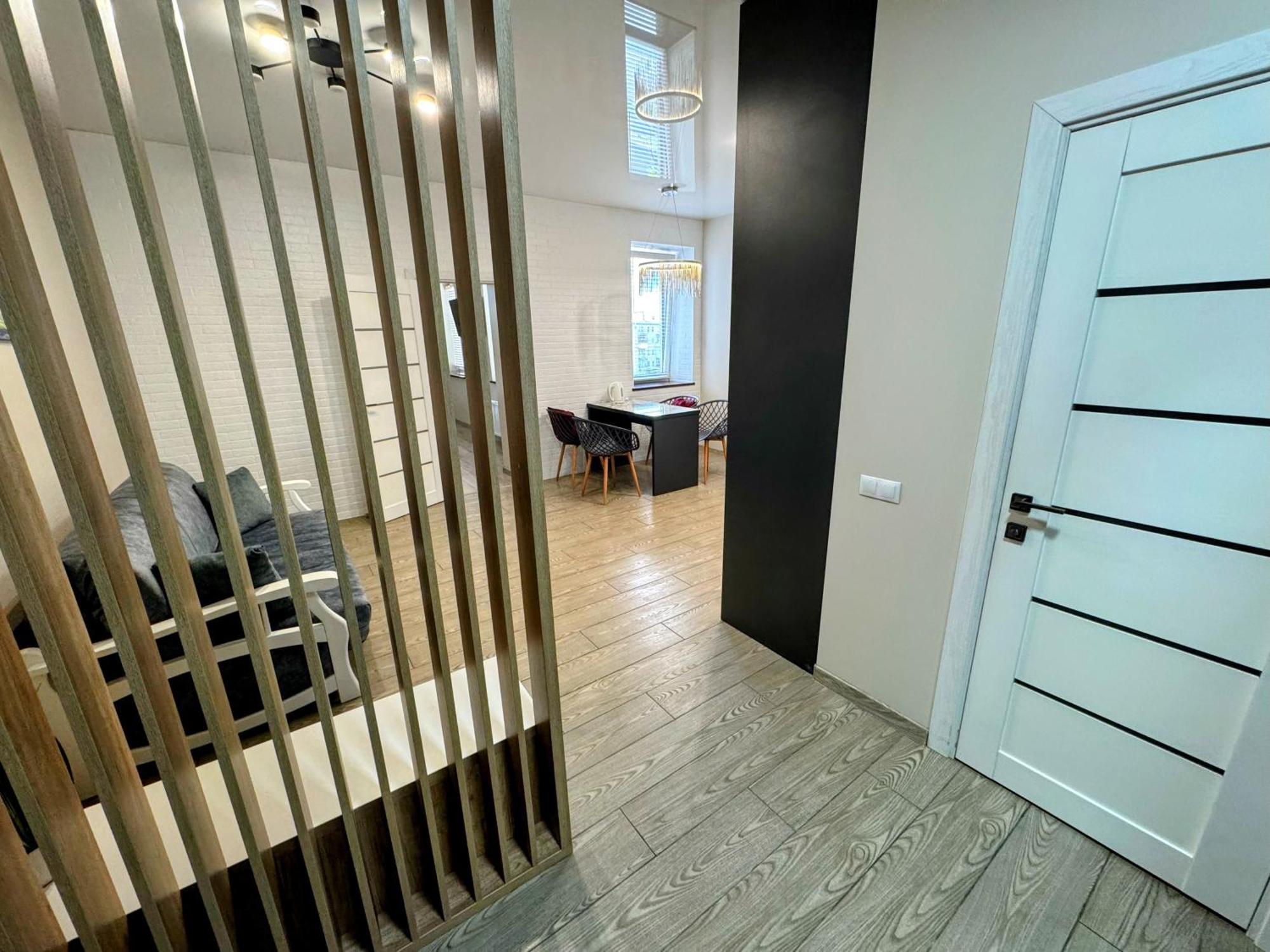 Vip Apartment У Центрі Міста, Новобуджк Театральний,Дуже Простора روفنو المظهر الخارجي الصورة