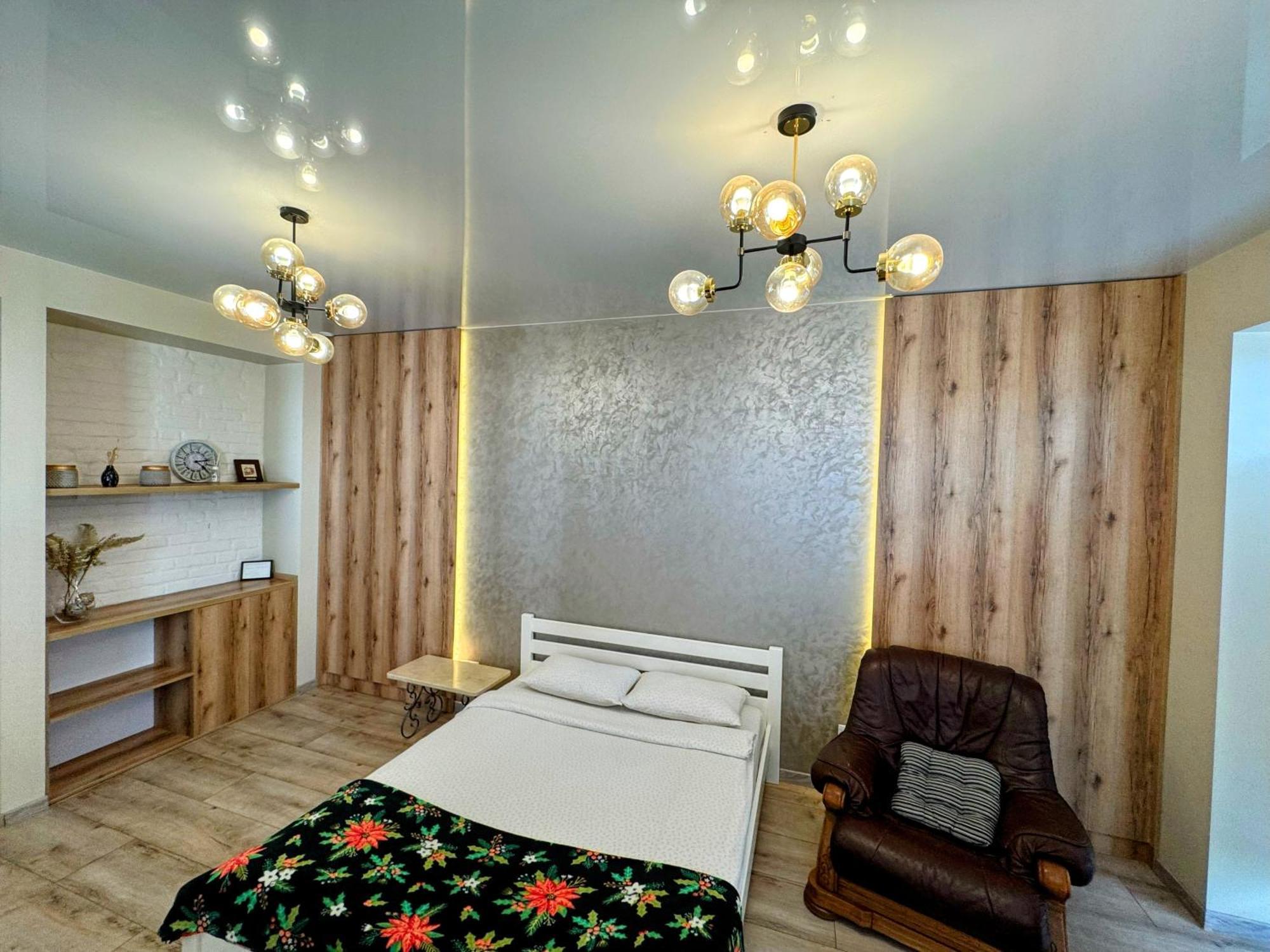 Vip Apartment У Центрі Міста, Новобуджк Театральний,Дуже Простора روفنو المظهر الخارجي الصورة